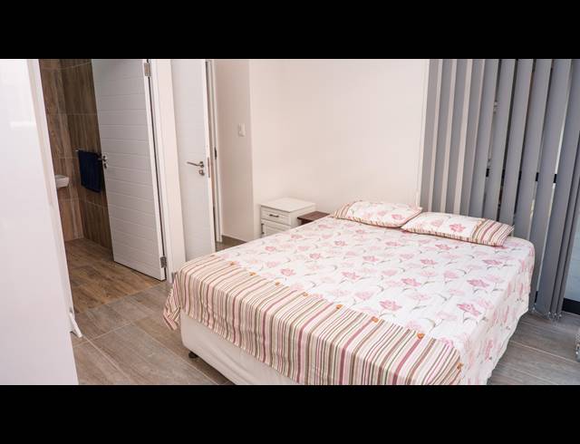 2 BEDROOM APARTMENT FOR SALE IN UMHLANGA RIDGE